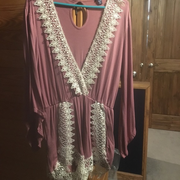 Romper - Picture 1 of 3